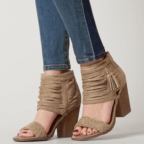 Not Rated Rosella Cream Open Toe Chunky Heels from Buckle - Picture 4 of 13